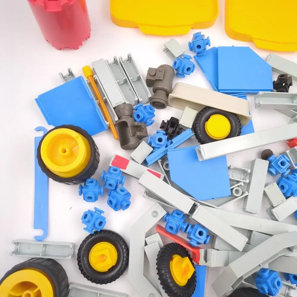 VTG Fisher Price Construx Building Construction Lot Mixed Parts Pieces Wheels